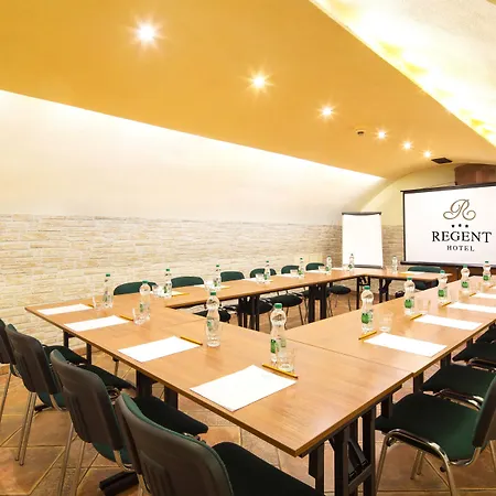 Regent 3*