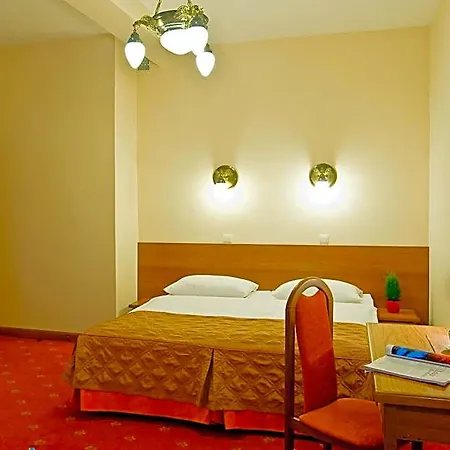 Regent 3*