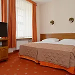 Regent 3*
